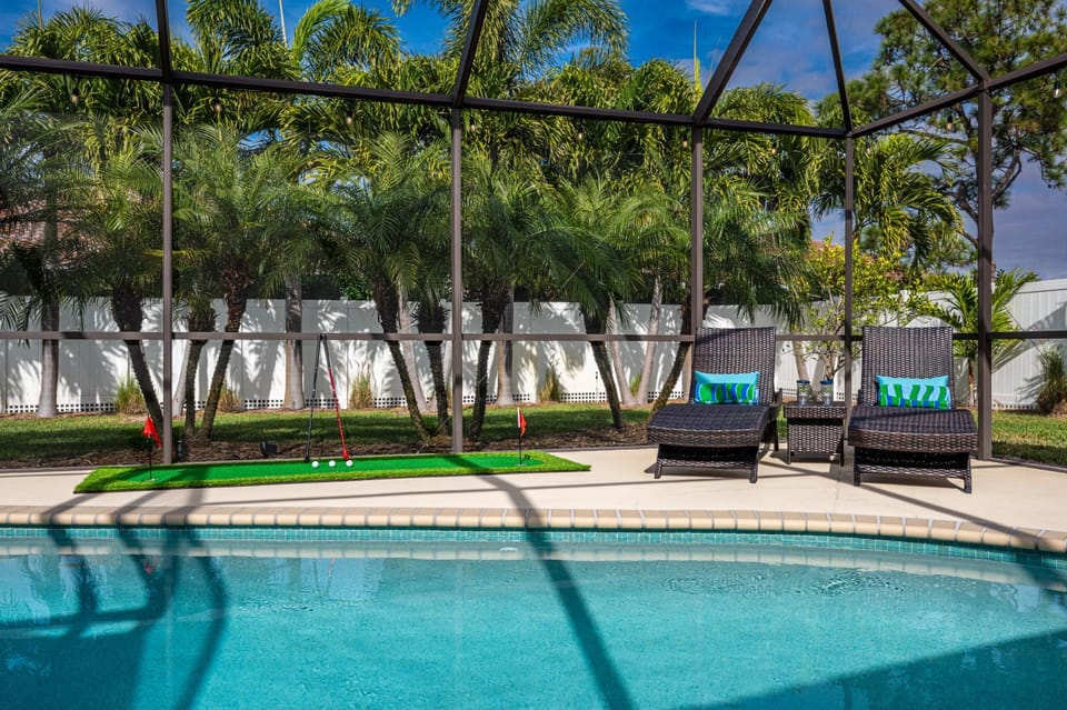 NEW! House of Palms! Private Pool Home! Short Drive to AMI House in Bradenton