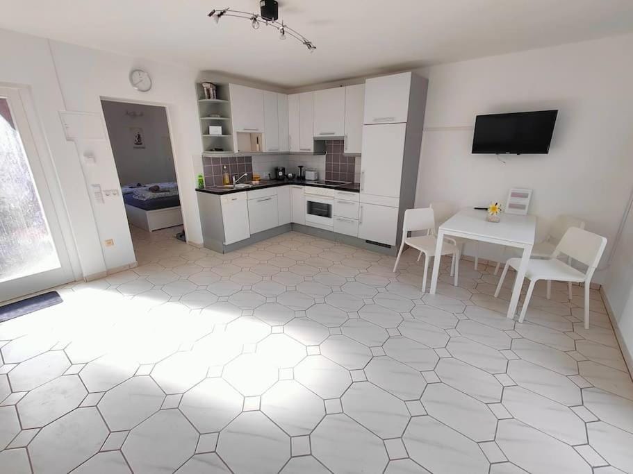 TV and multimedia, Kitchen or kitchenette, Dining area, pet friendly, stove