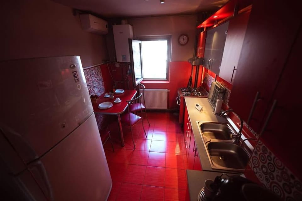 Kitchen or kitchenette, pet friendly, stove