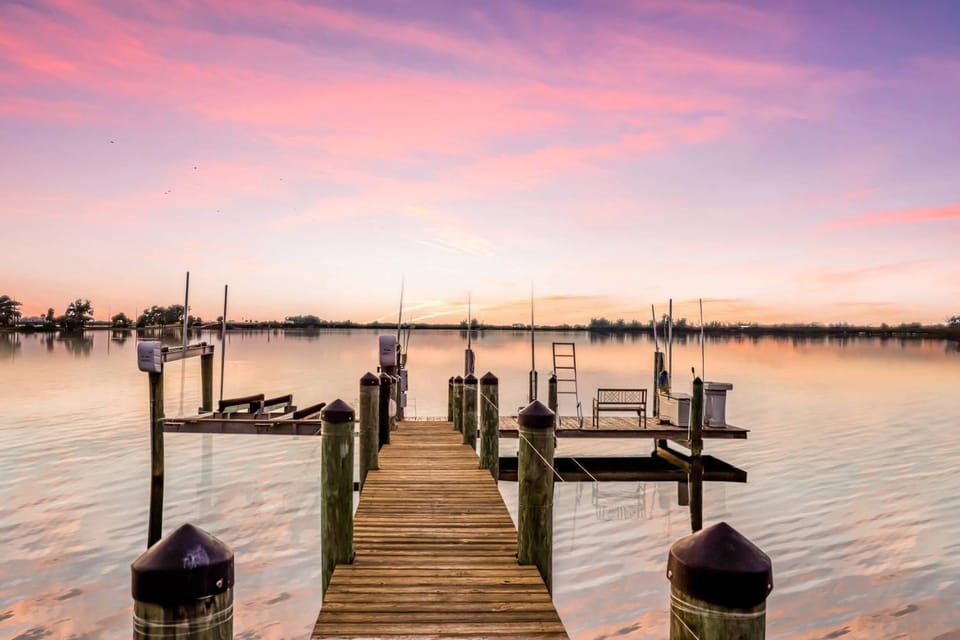 Palma Sola Bay House! Private Dock, Heated Pool & Spa, Game Room & More! House in Bradenton