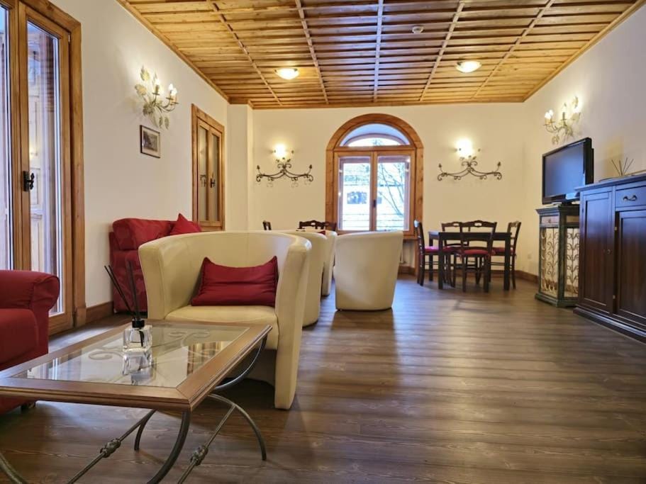 Appartamenti e camere del Re e della Regina - Grand Hotel Ceresole Reale Apartment in Piedmont