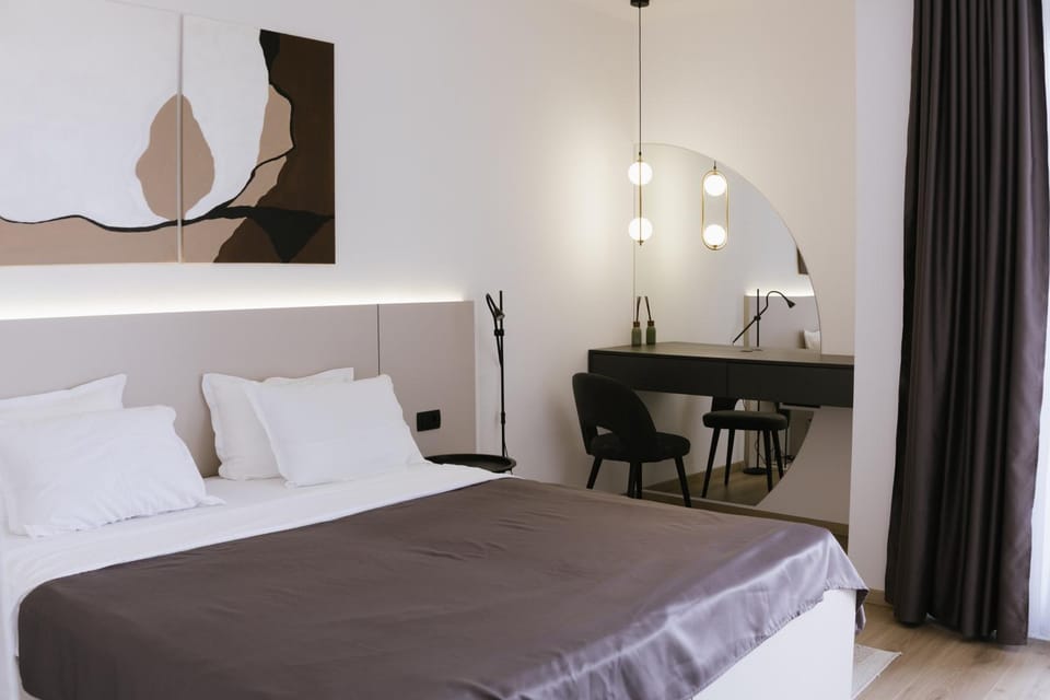 Bed, Meeting/conference room, cot