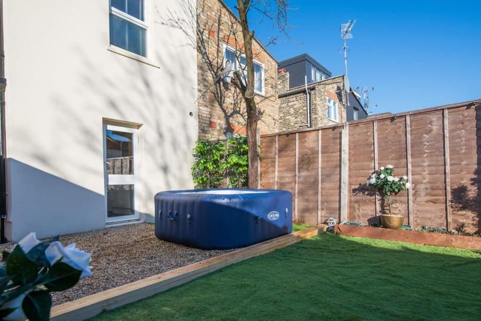 Deluxe 2 Bed London House Nr Stratford House in London