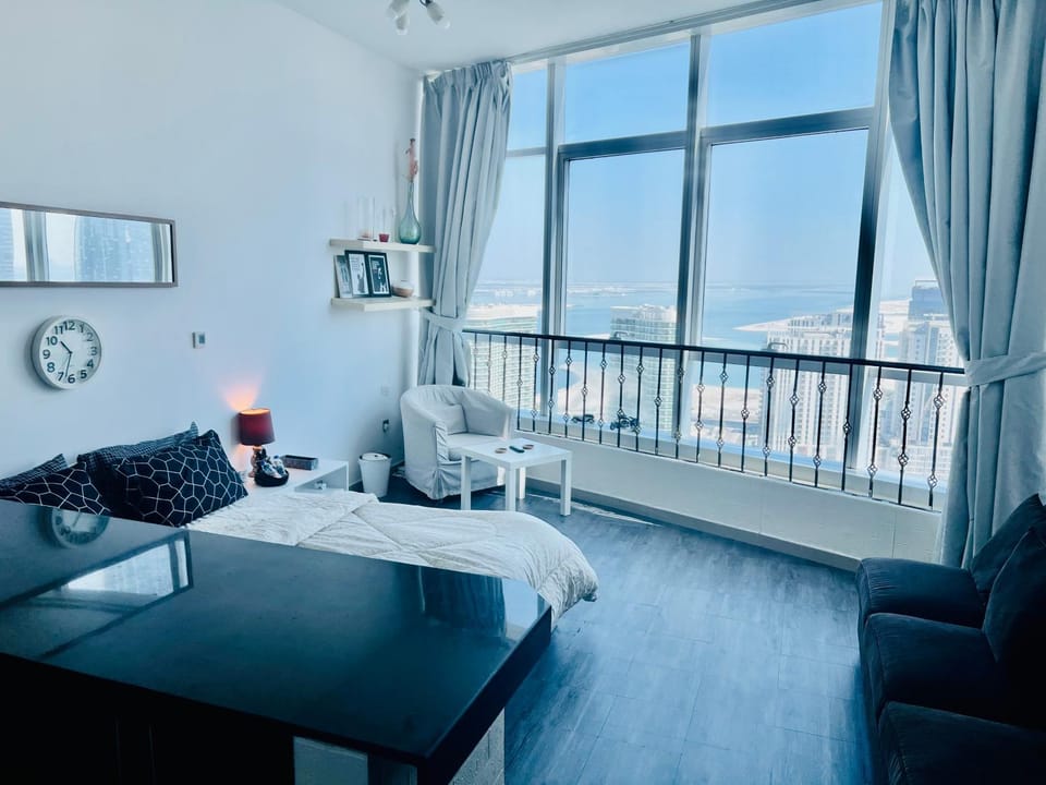 Panoramic Sea View Studio Apartment in Abu Dhabi