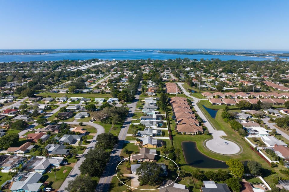 Seas the Day! Private Heated Pool Home! House in Bradenton