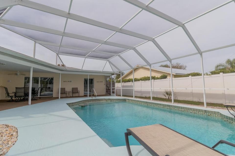 Sea Salt Retreat! Private pool home in Bradenton just 5 miles from Anna Maria! House in Bradenton
