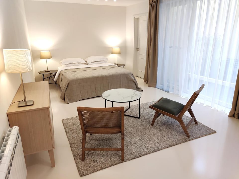Seating area, Bedroom