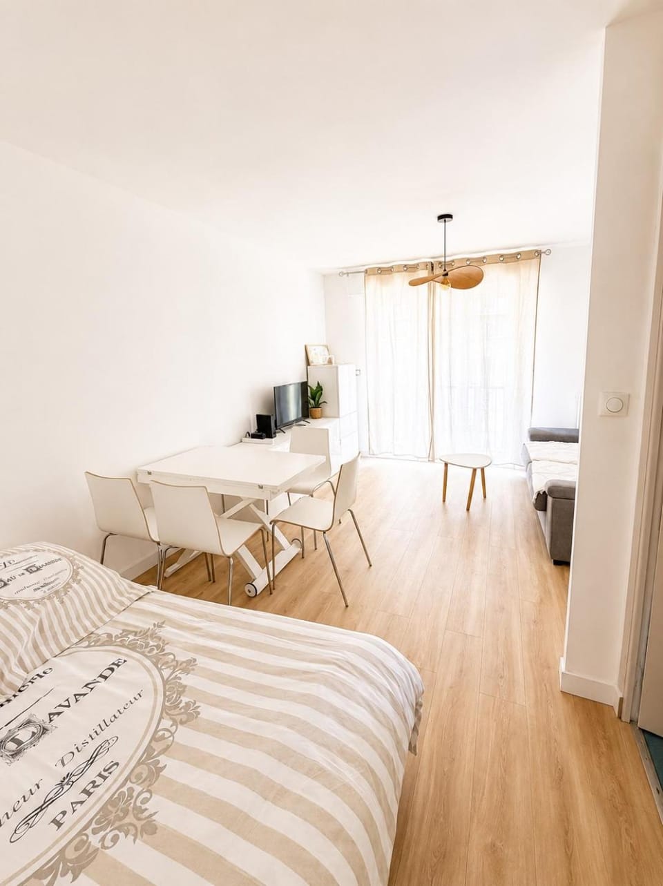 STUDIO 4 COUCHAGES - À 2 min de la plage à pied - Parking et linge en option Apartment in Antibes