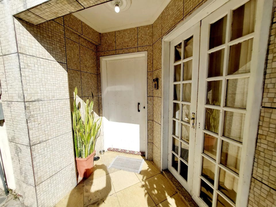 Facade/entrance, Day