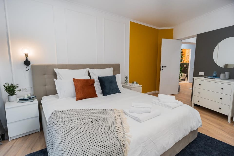 TV and multimedia, Bedroom, wardrobe, air conditioner