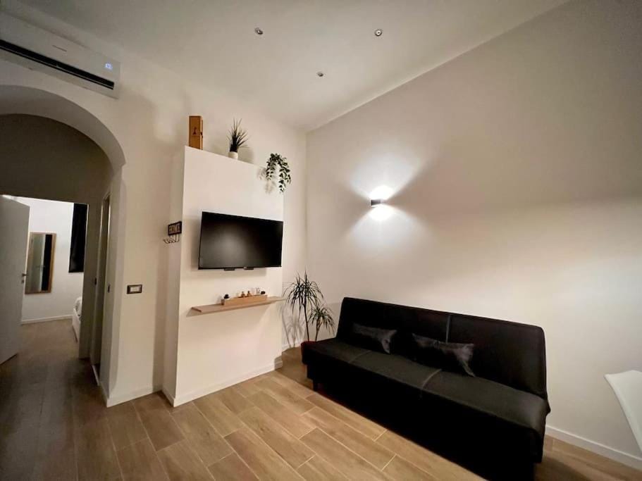 Communal lounge/ TV room, TV and multimedia, Living room, Seating area, Evening entertainment