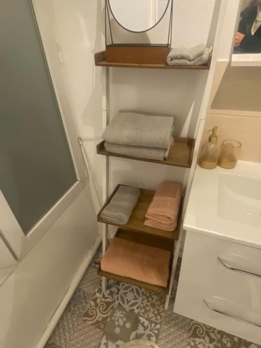 Gaité 4 personnes Apartment in Paris