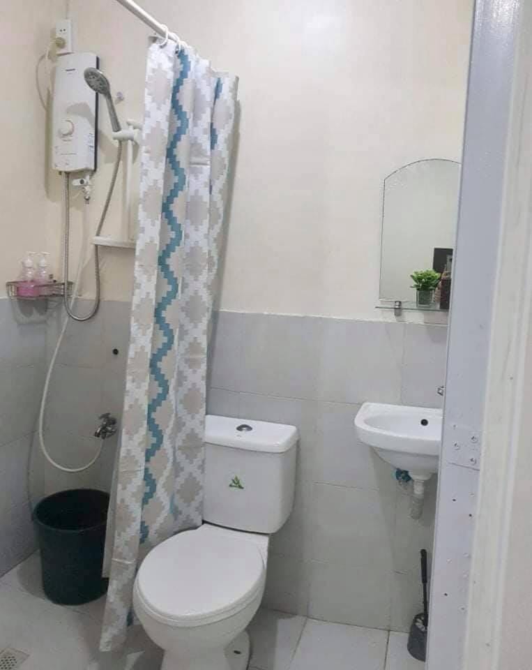 Shower, Toilet, bidet