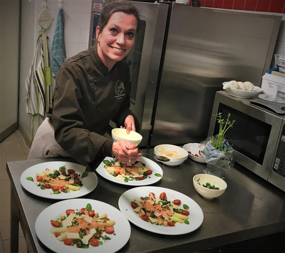 Meals, Dinner, kitchen