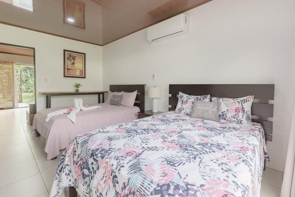 Bed, Bedroom, air conditioner