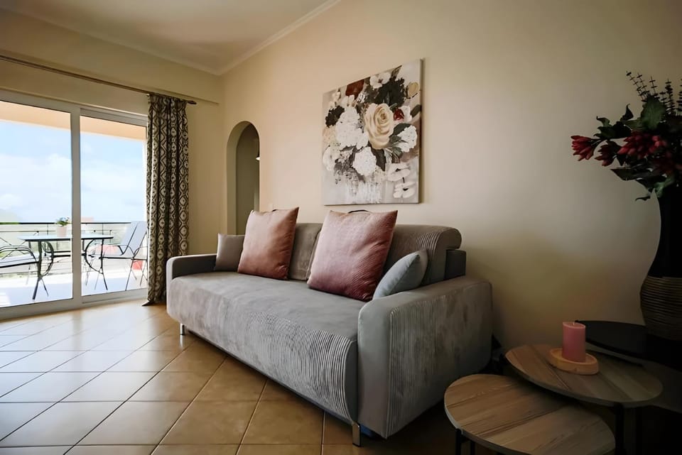 View (from property/room), Balcony/Terrace, Living room, Seating area