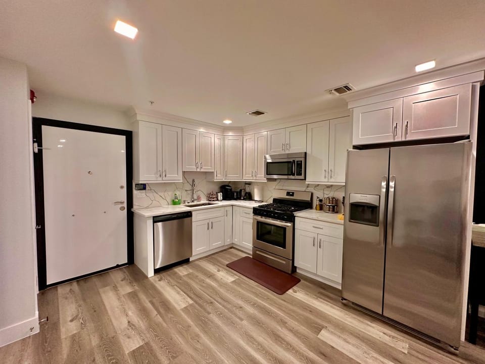 The Comfy Suite - 1BR with Free Parking Apartment in Paterson