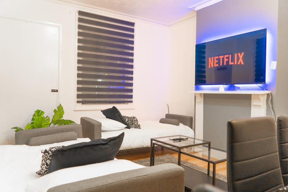 Communal lounge/ TV room, TV and multimedia, Living room