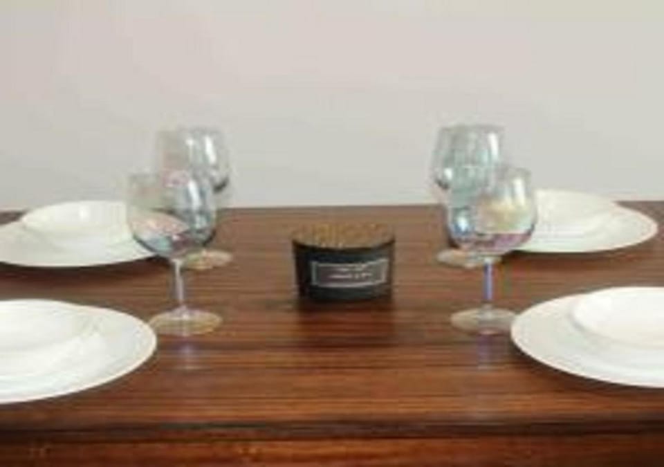 Food and drinks, Dining area, Alcoholic drinks
