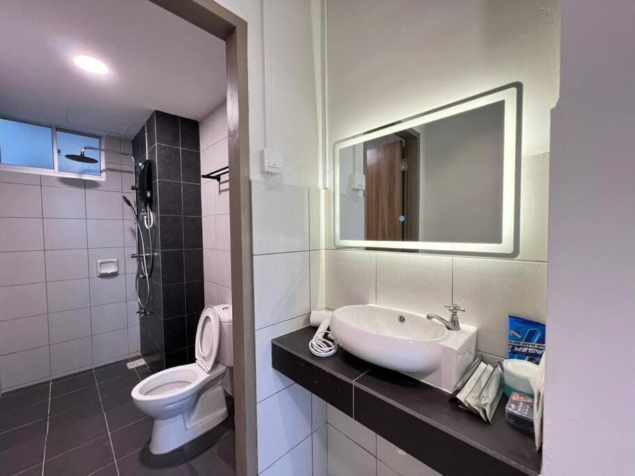 AJ Homestay Near Kuching Airport Apartment in Kuching