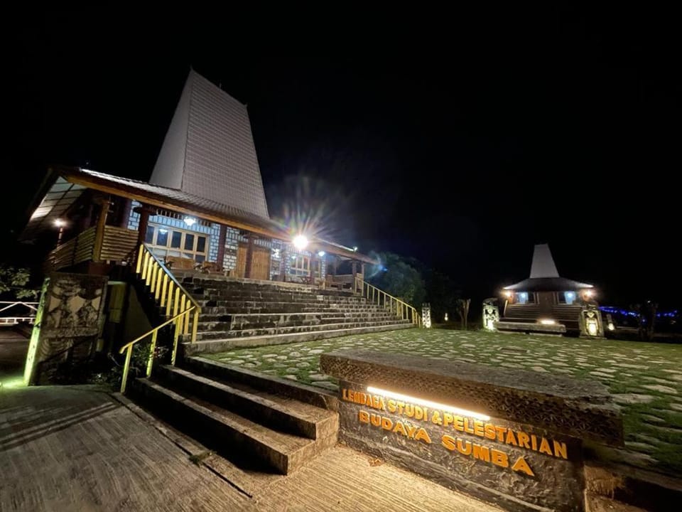 Property building, Night