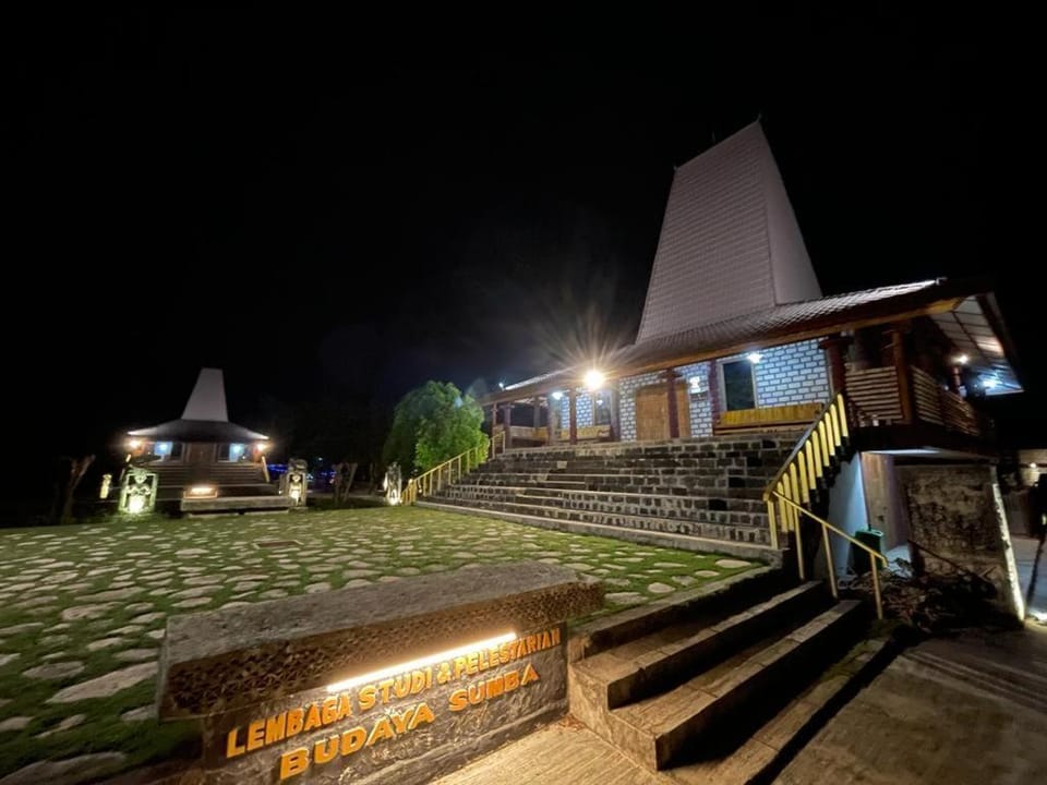 Property building, Night