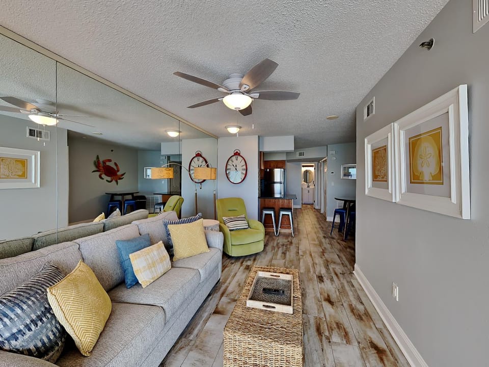 Living room, Seating area, furniture