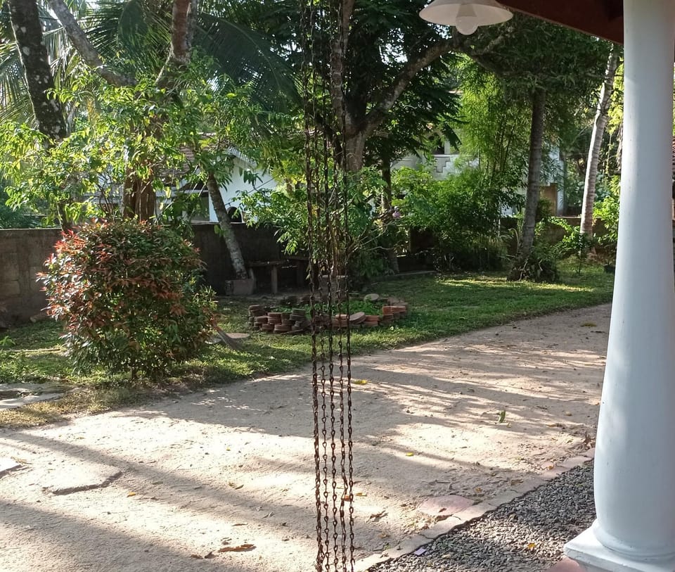 Kouzi House Vacation rental in Ahangama