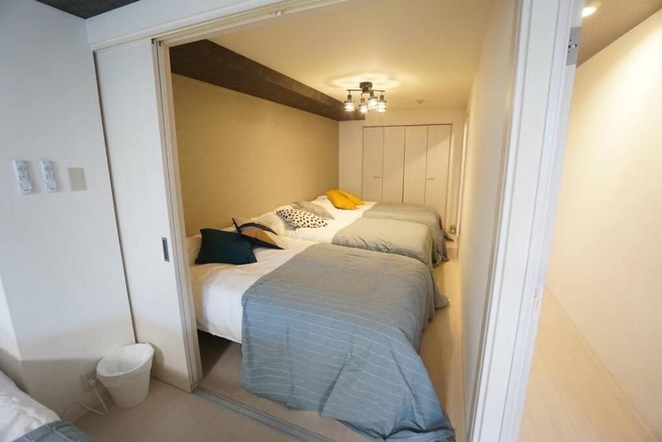 Apartment House Mebius Namba Residence 301 Apartment in Osaka