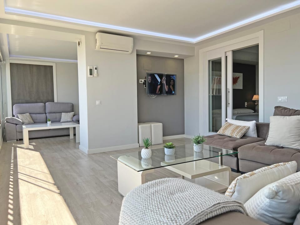 TV and multimedia, Living room, Seating area