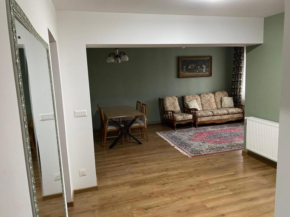 Apartament ultracentral Botis Apartment in Romania