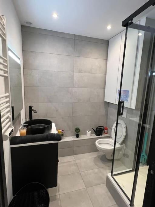 Hôpital Bicêtre - Metro 14 et 7 - Free Parking - Ascenseur - Flex Check in - Check out Apartment in Île-de-France