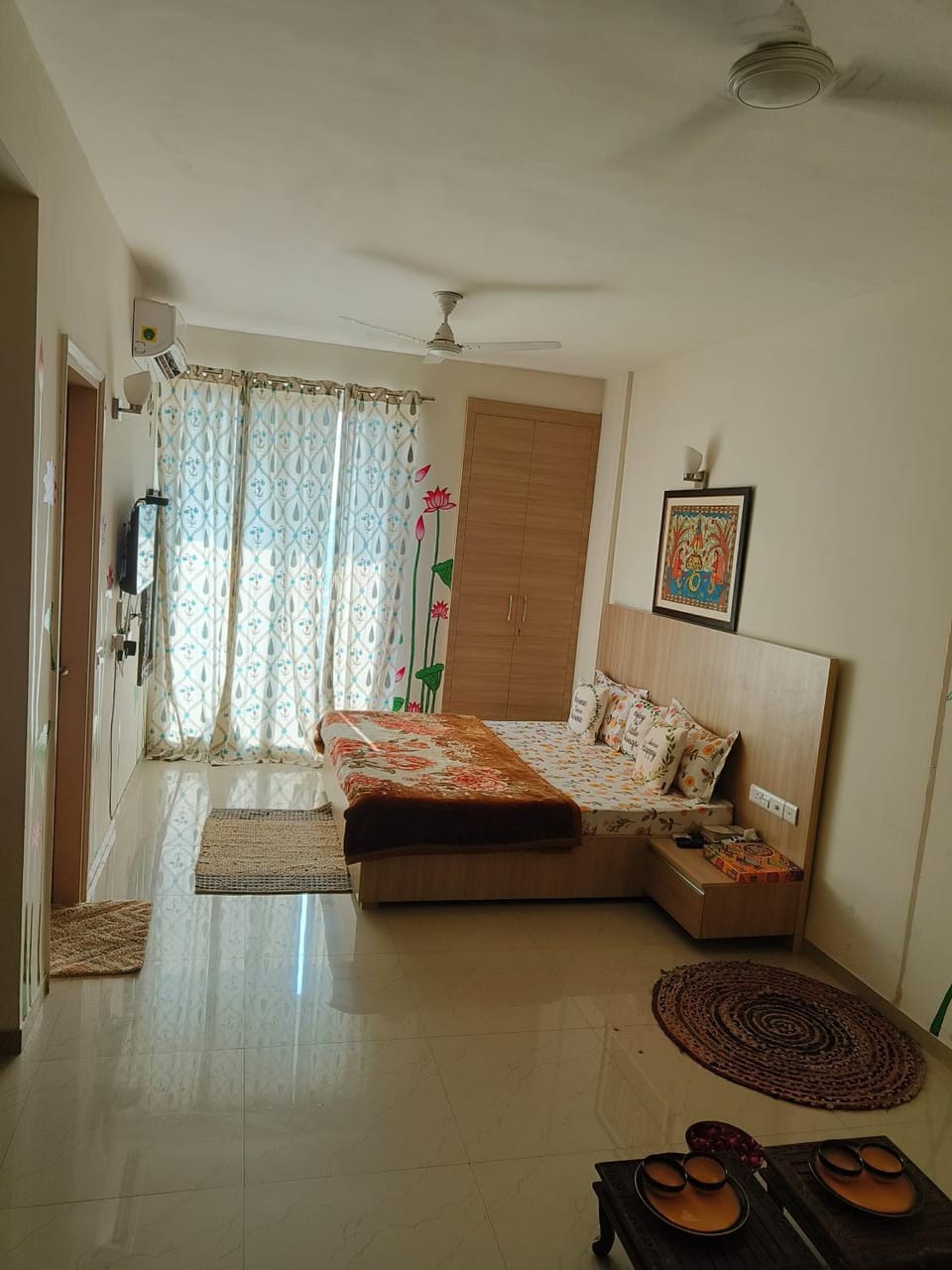 Vasudev Kutumb Atithi Devo Bava Apartment in Uttar Pradesh