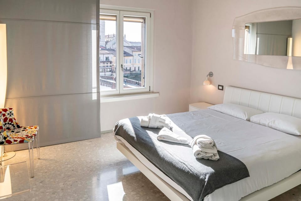Bed, Photo of the whole room, Bedroom, towels