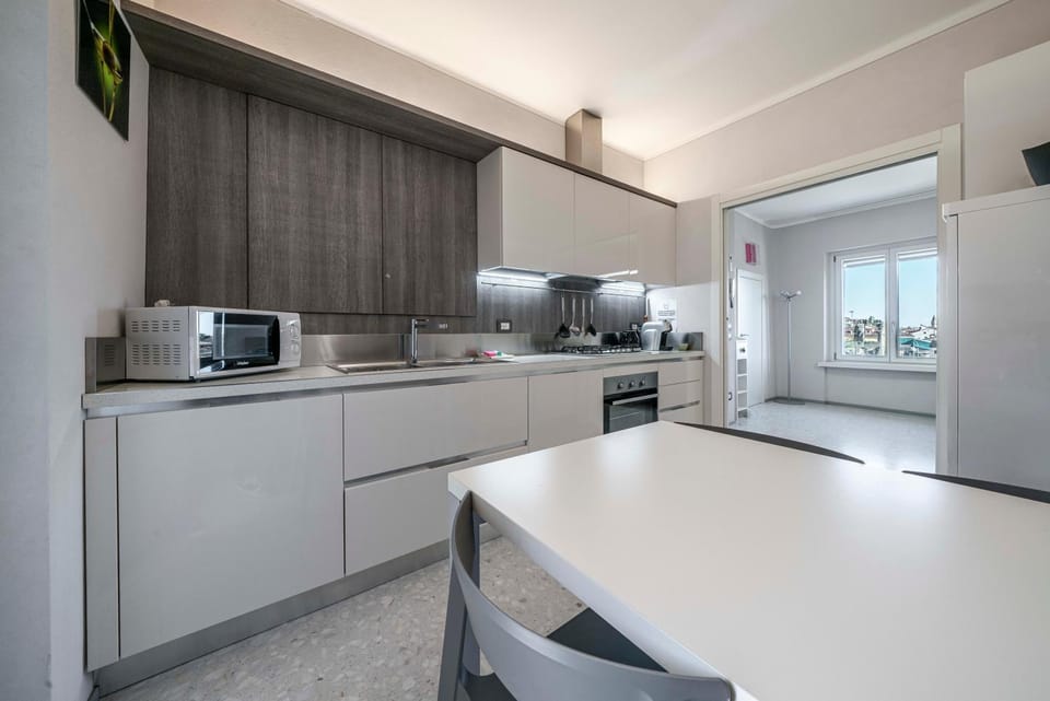 Kitchen or kitchenette, Kitchen or kitchenette, Dining area, dishwasher, pet friendly, stove