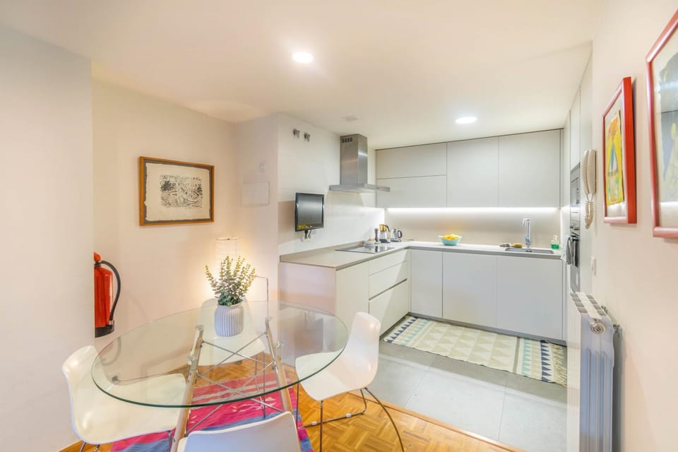 Encantadora habitación en apartamento con terraza Apartment in Pamplona