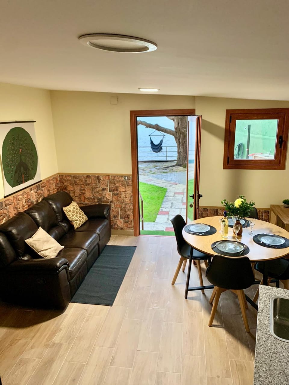 Living room, Dining area