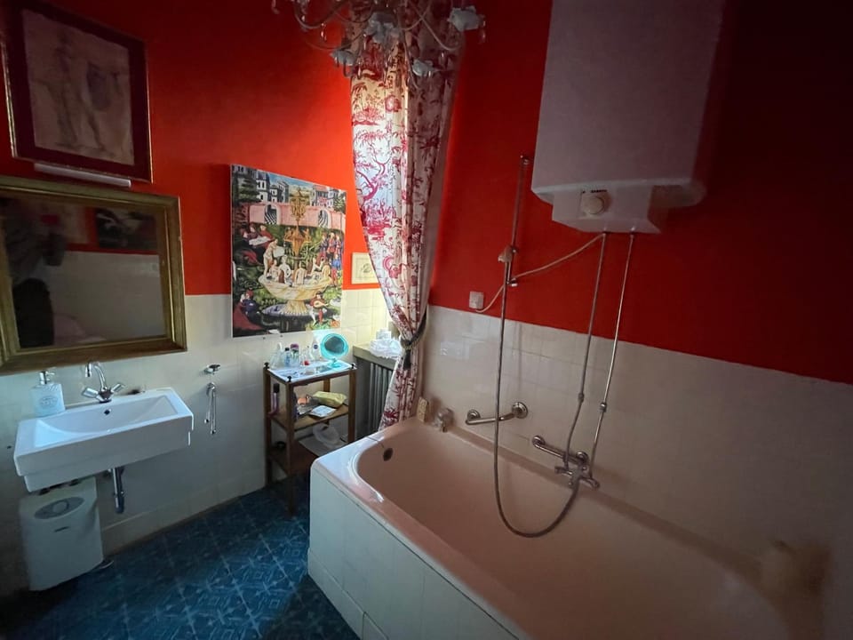 Bathroom, Bath