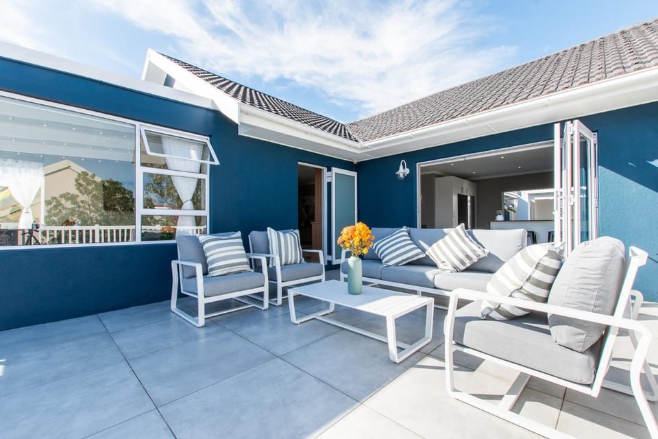 Patio, Seating area