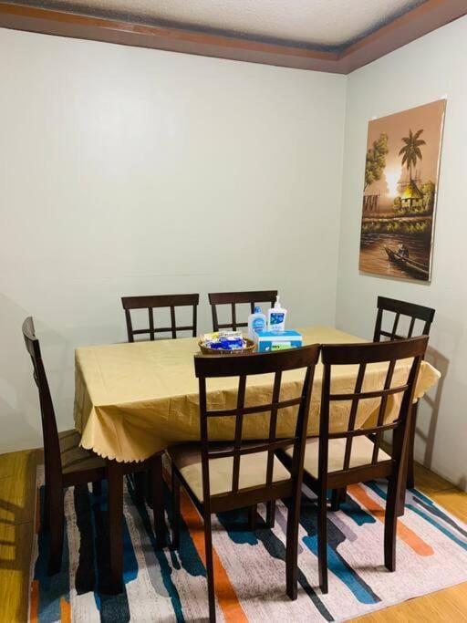 *Accessible 2BR condo close to SM Marikina/LRT 2* Apartment in Marikina