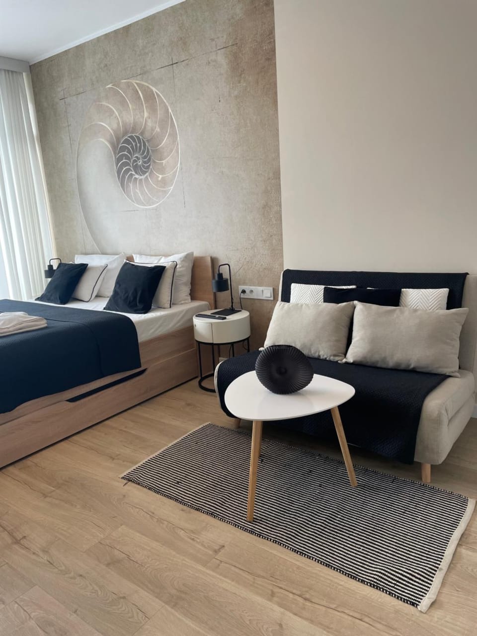 Bed, Photo of the whole room