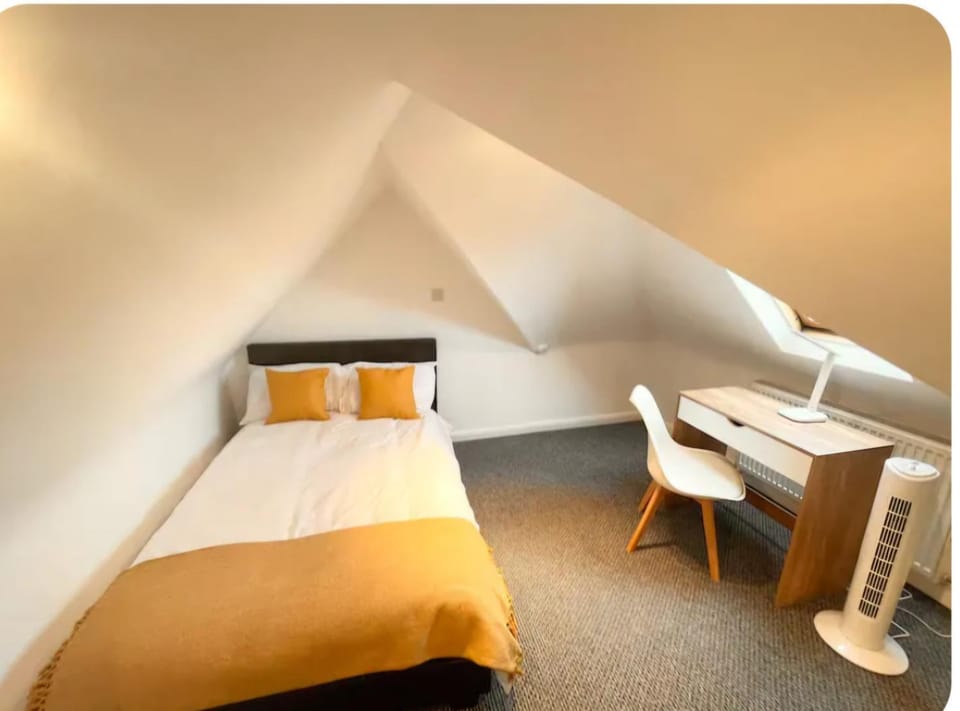Nice and Cosy One Bed Flat on 2 floors with spiral stairs Apartment in England