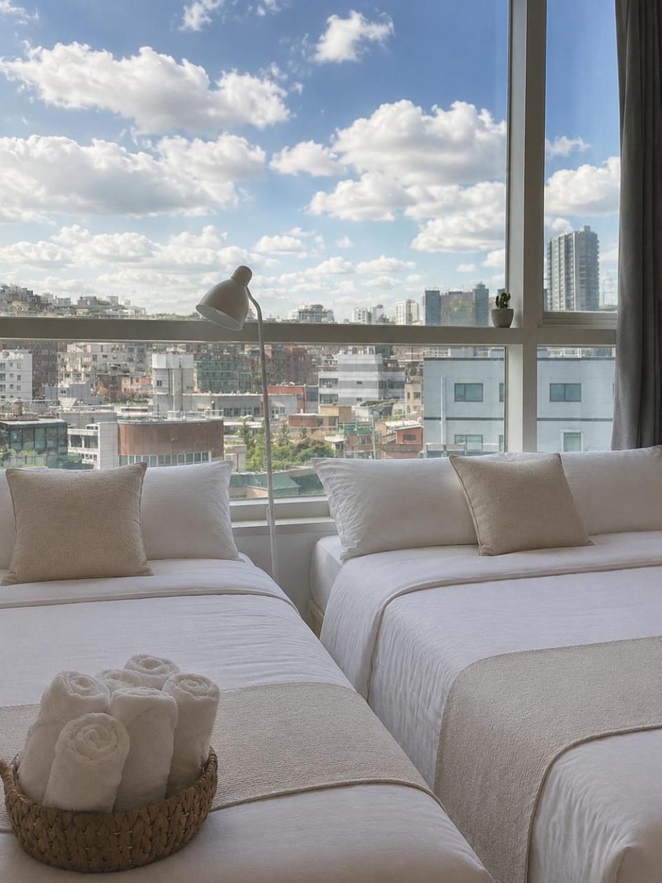 Seoullo stay #2min walk from seoul station #elevator #city view Apartment in Seoul