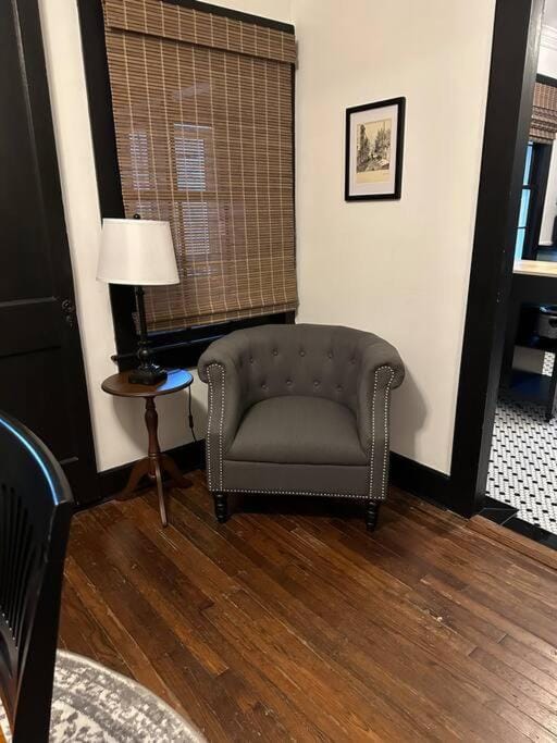 Seating area, Dining area
