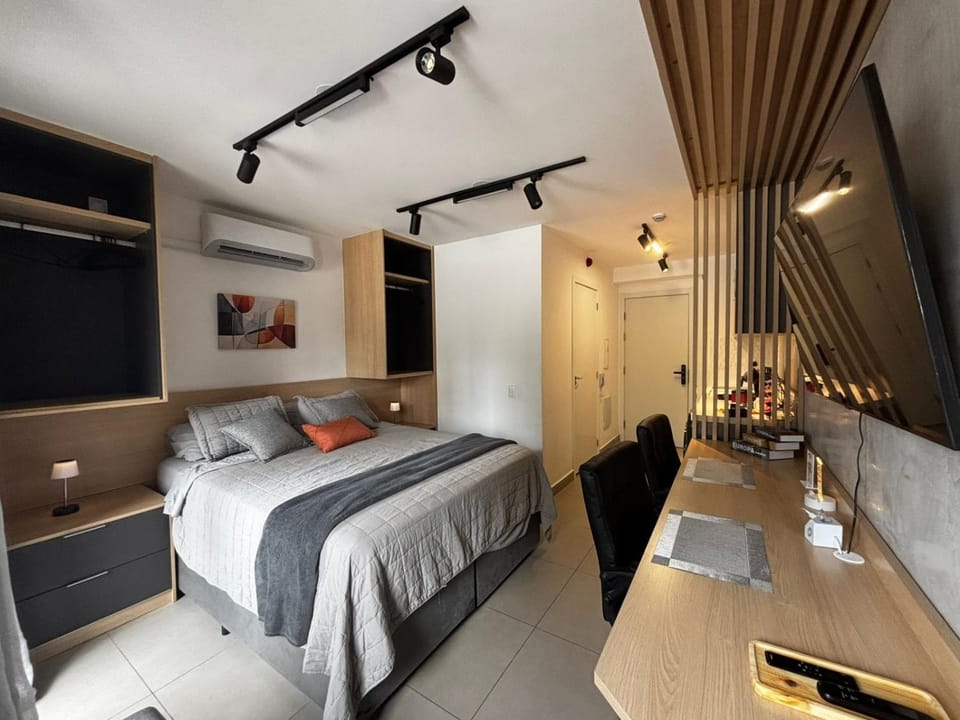Bed, TV and multimedia, Bedroom, wardrobe, air conditioner