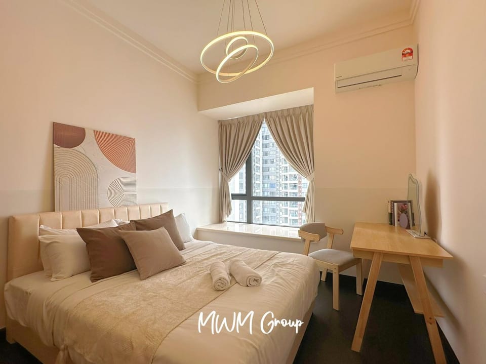 Photo of the whole room, Bedroom, air conditioner