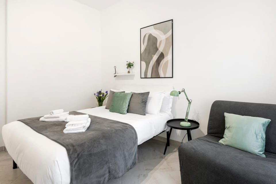 White Flat San Lorenzo Apartment in Rome