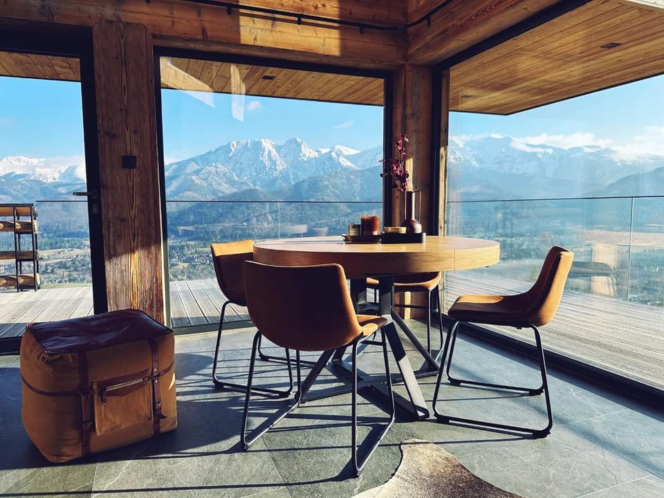 Day, Natural landscape, View (from property/room), Balcony/Terrace, Living room, Dining area, Landmark view, Mountain view