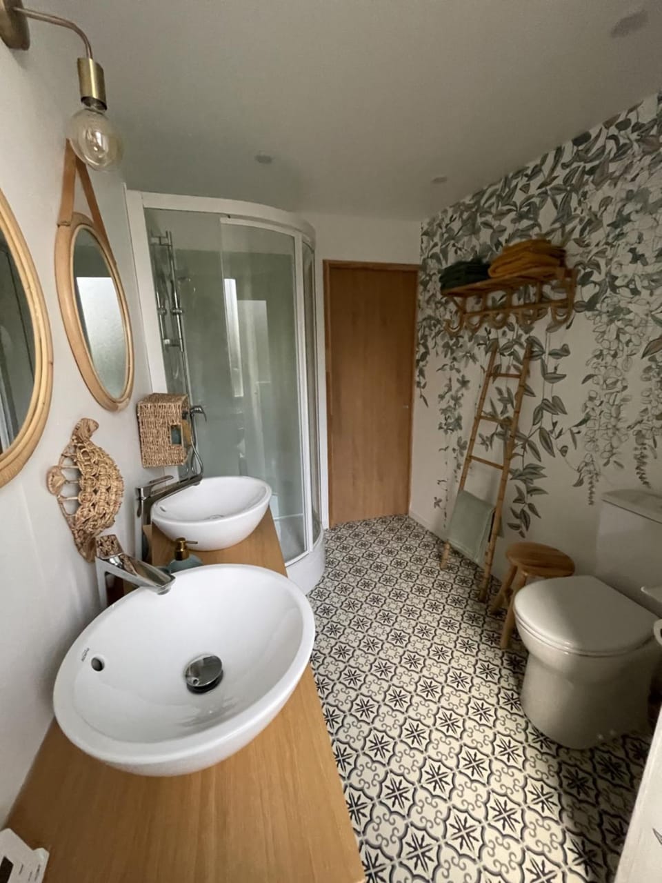 Shower, Toilet, Bathroom