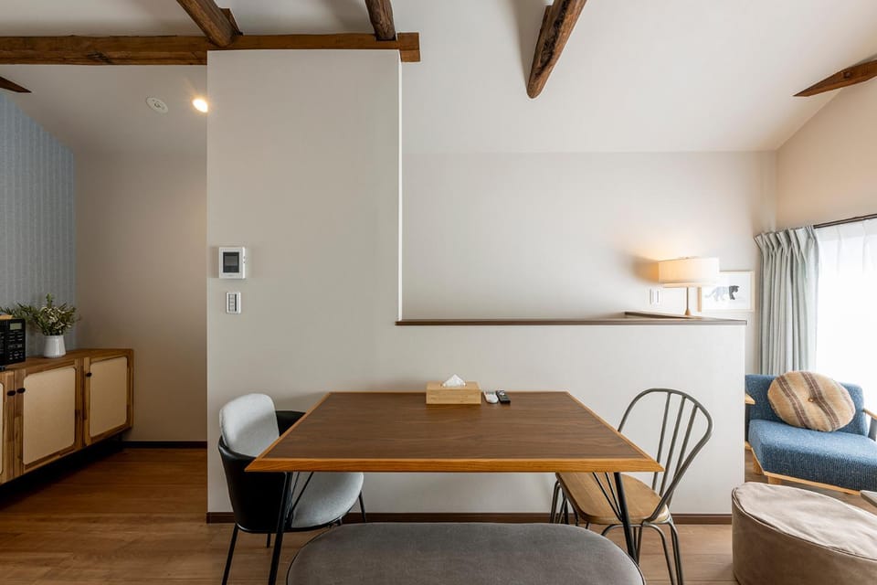 Living room, Dining area